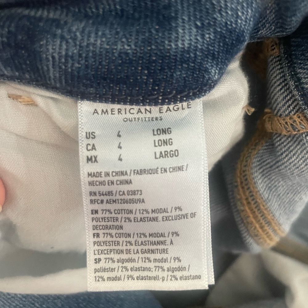American Eagle High Waisted Jean Size 4 long